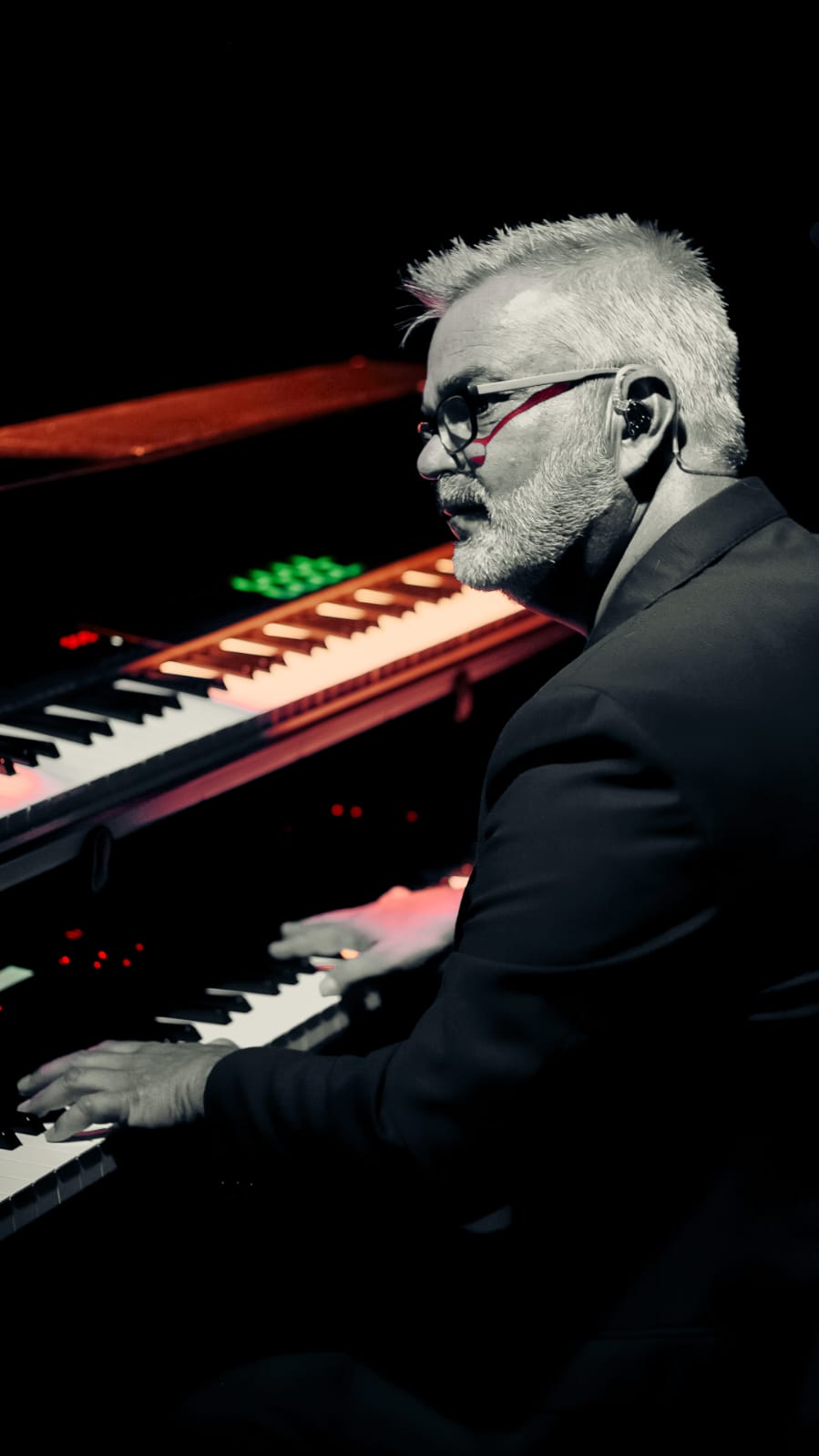 Juan - retrato web Adele